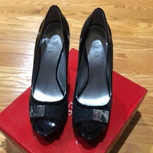 Guess Black Pumps